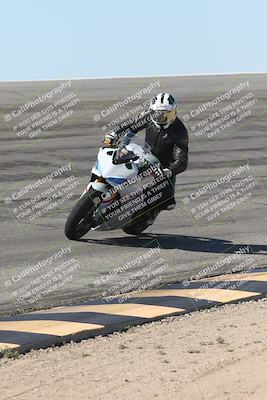 media/Oct-13-2025-Moto Forza (Mon) [[a66d839500]]/4-C Group/Session 2 (Bowl)/